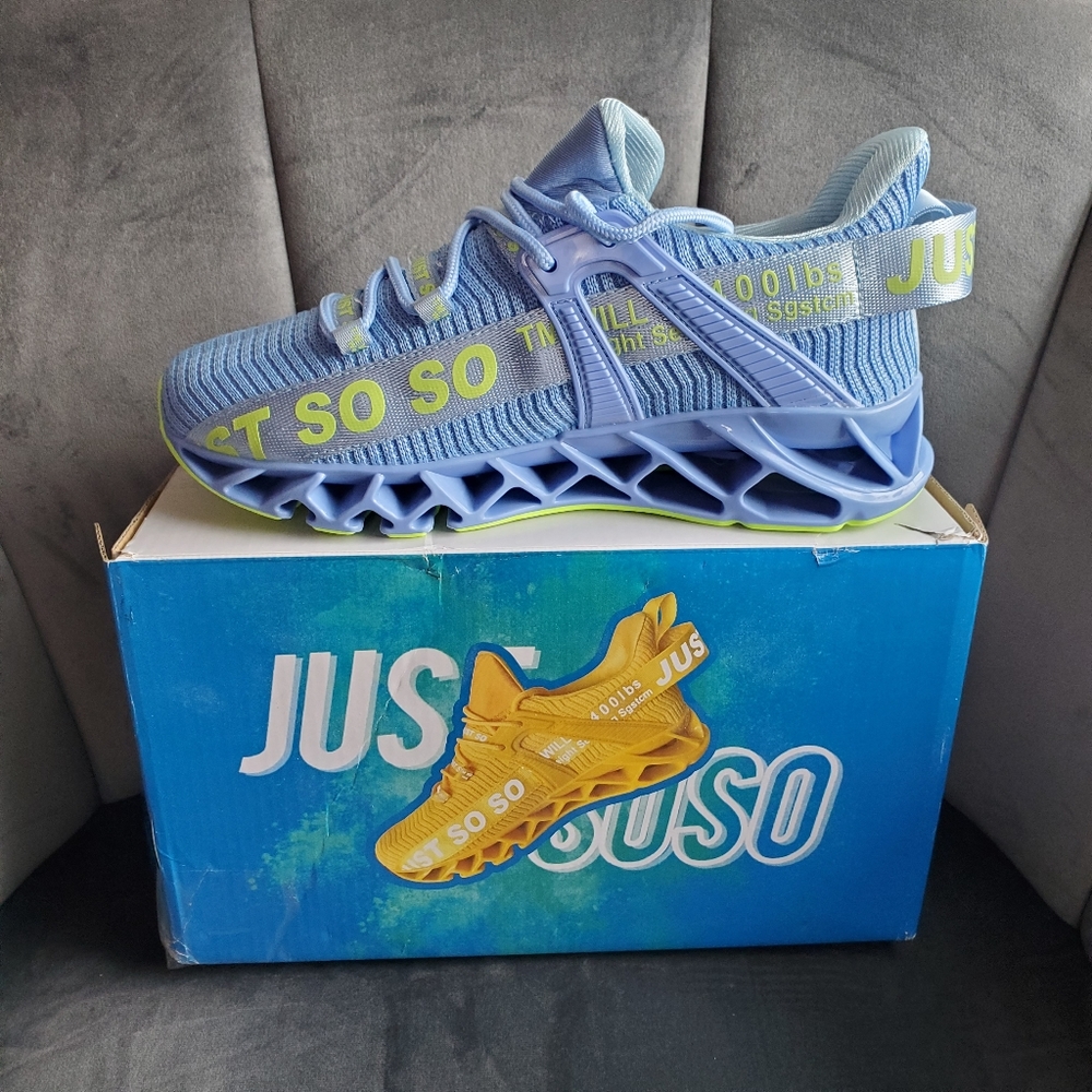 New, Mens Knife Edge Just SOSO LIGHT BLUE SNEAKERS